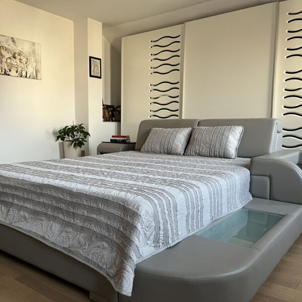 Cuvertura pat decorativa si de protectie CreponTex by Coneltex, 220 x 240 cm, pat dublu, culoare gri deschis